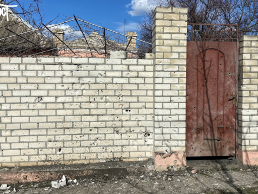 Російські військові скинули вибухівку на подвір’я жителя Кіндійки